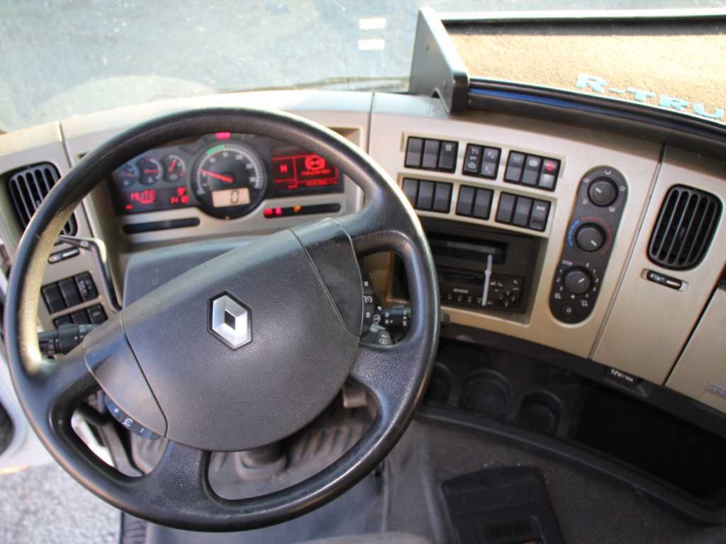 Renault PREMIUM 450 DXi 6X2  VELKOOBJEMOVÁ SOUPRAVA 120 CB