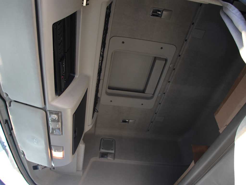 Renault PREMIUM 450 DXi 6X2  VELKOOBJEMOVÁ SOUPRAVA 120 CB