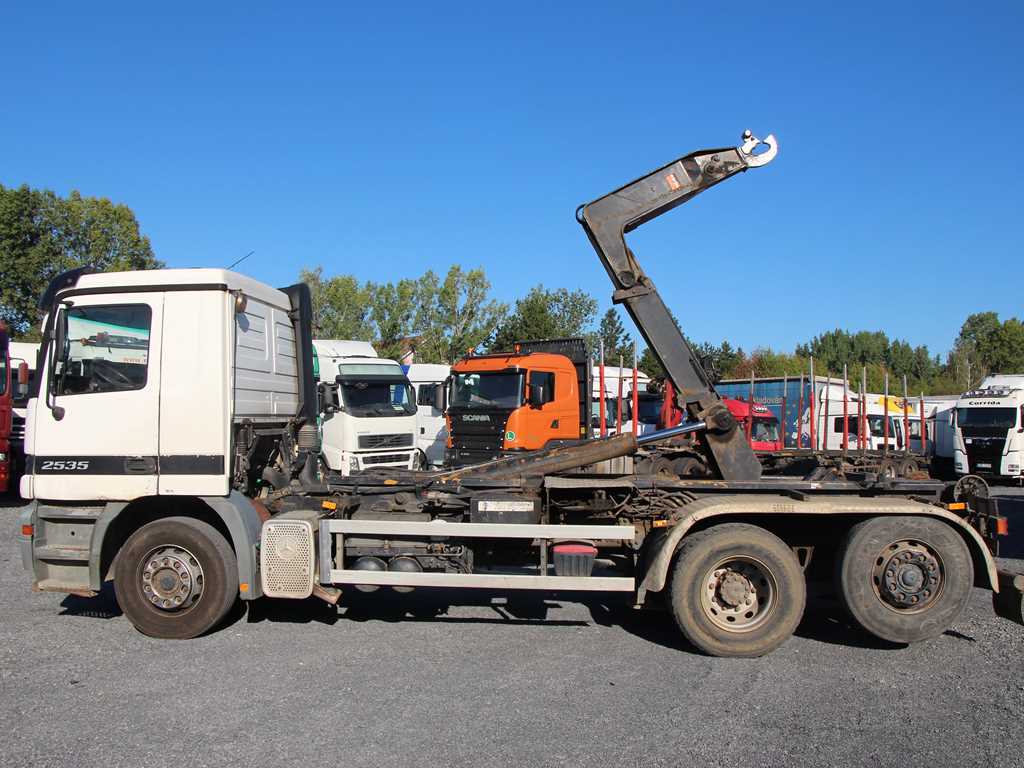 Ostatní M-B ACTROS 2535 L 6X2 NOSIČ VÝMĚNNÝCH NÁSTAVEB, AD