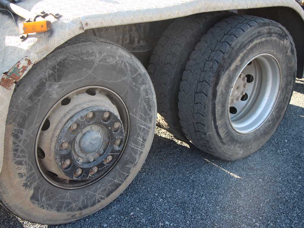 Ostatní M-B ACTROS 2535 L 6X2 NOSIČ VÝMĚNNÝCH NÁSTAVEB, AD